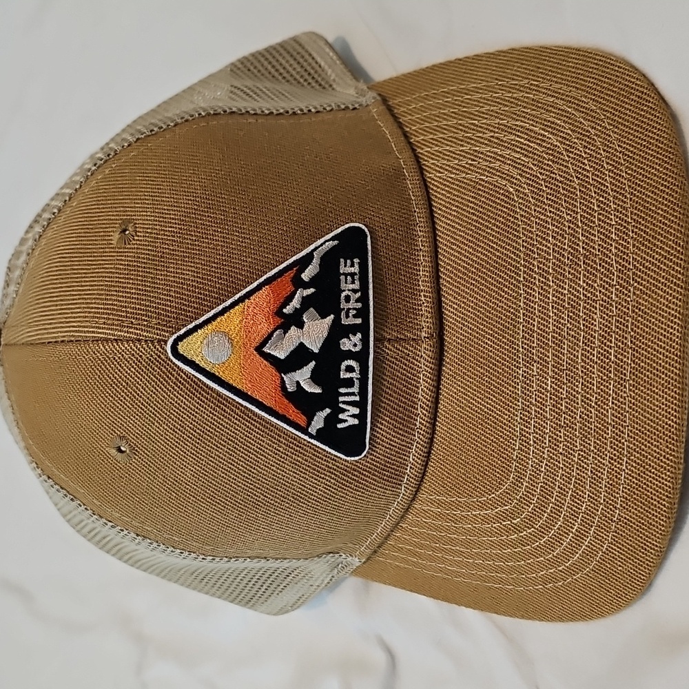 NWOT "Wild & Free" Trucker Hat